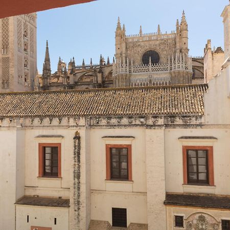 Puerta Catedral Apartments Seville Exterior photo