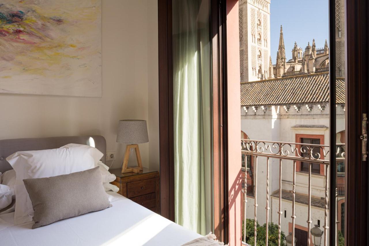 Puerta Catedral Apartments Seville Exterior photo