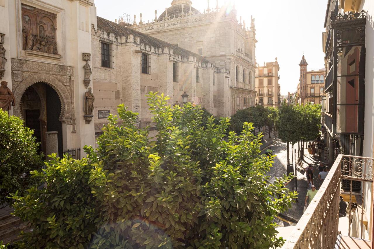 Puerta Catedral Apartments Seville Exterior photo